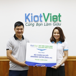 KiotViet trao giải Nhất “Giới thiệu khách hàng” quý 2/2017